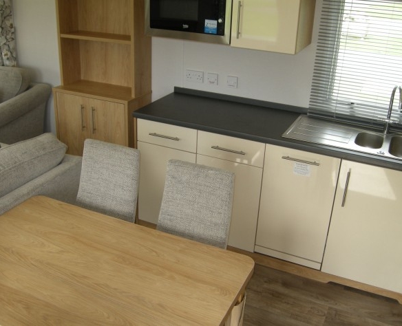 lodges to buy kitchenette and dining room table